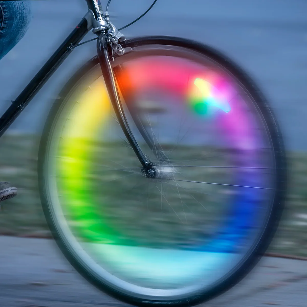 SpokeLit Rechargeable Disco-Select Wheel Light - Image 2