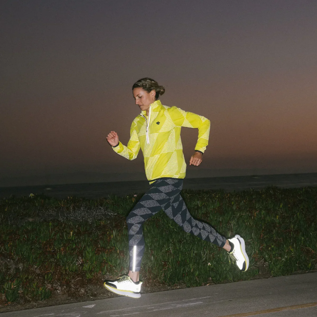 Women's Low Light Swish Pullover 2.0 - Image 6